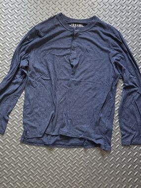 GAP Men's Long-Sleeve Henley in Dark Blue